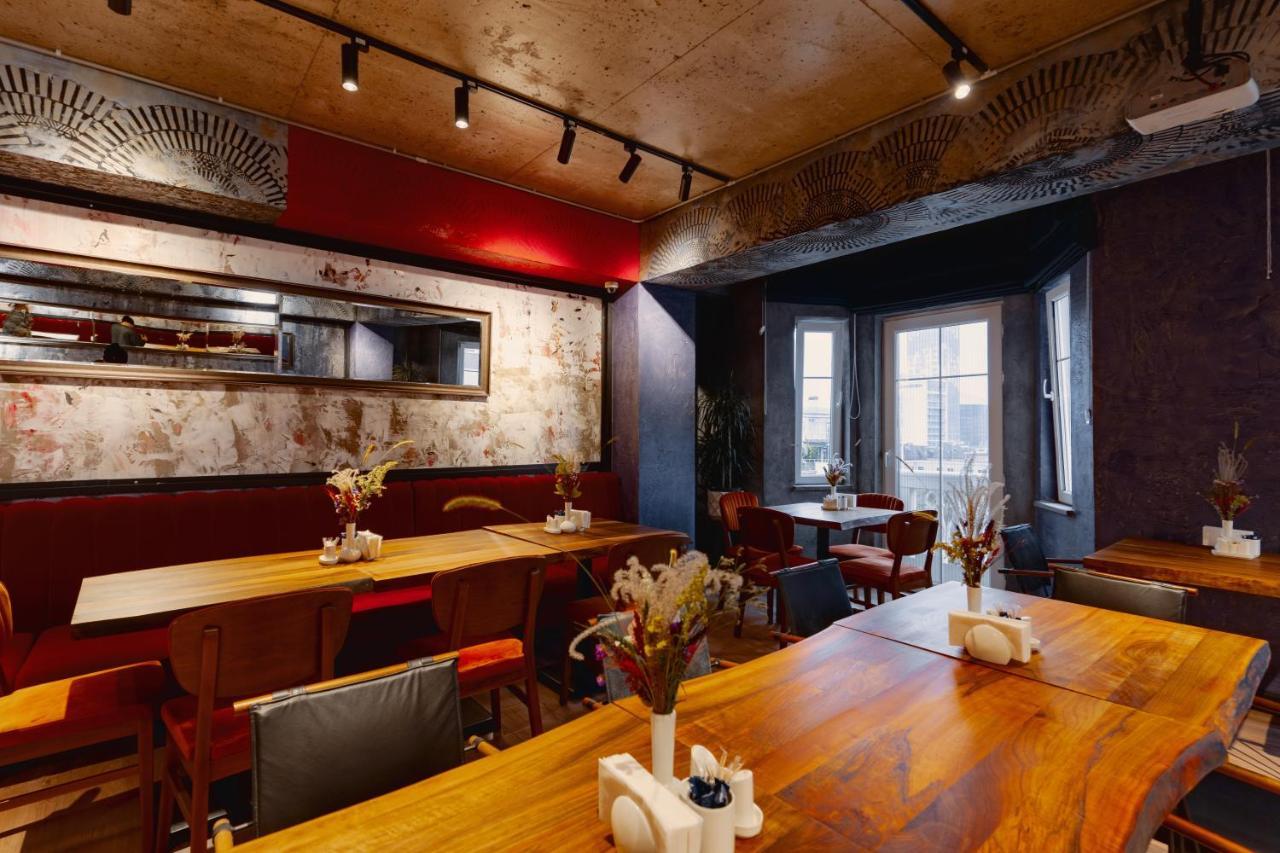 Tapis Rouge Design Boutique Hotel Batumi Ngoại thất bức ảnh Interior of the restaurant