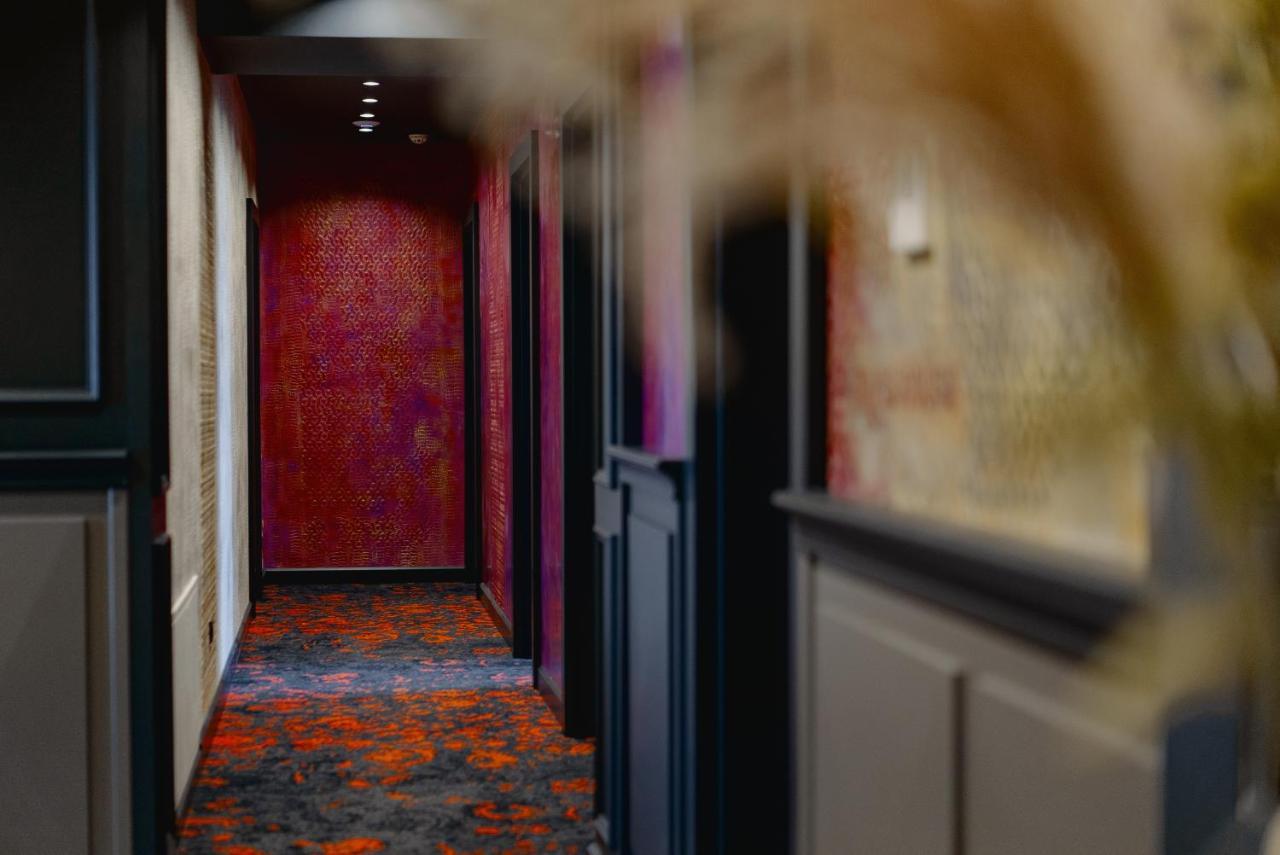 Tapis Rouge Design Boutique Hotel Batumi Ngoại thất bức ảnh A corridor