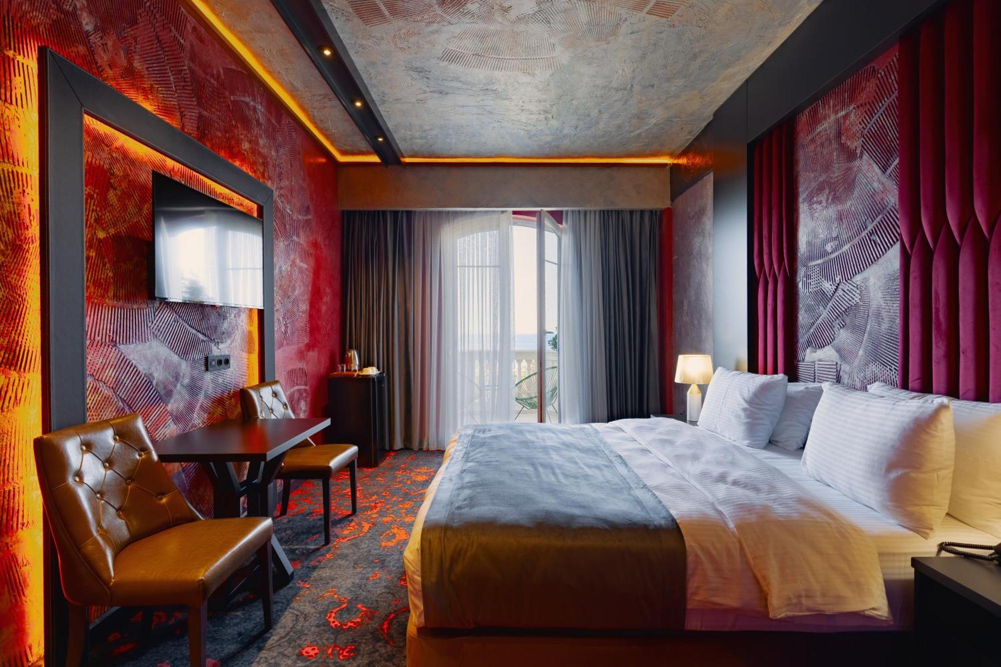 Tapis Rouge Design Boutique Hotel Batumi Ngoại thất bức ảnh Deluxe Room