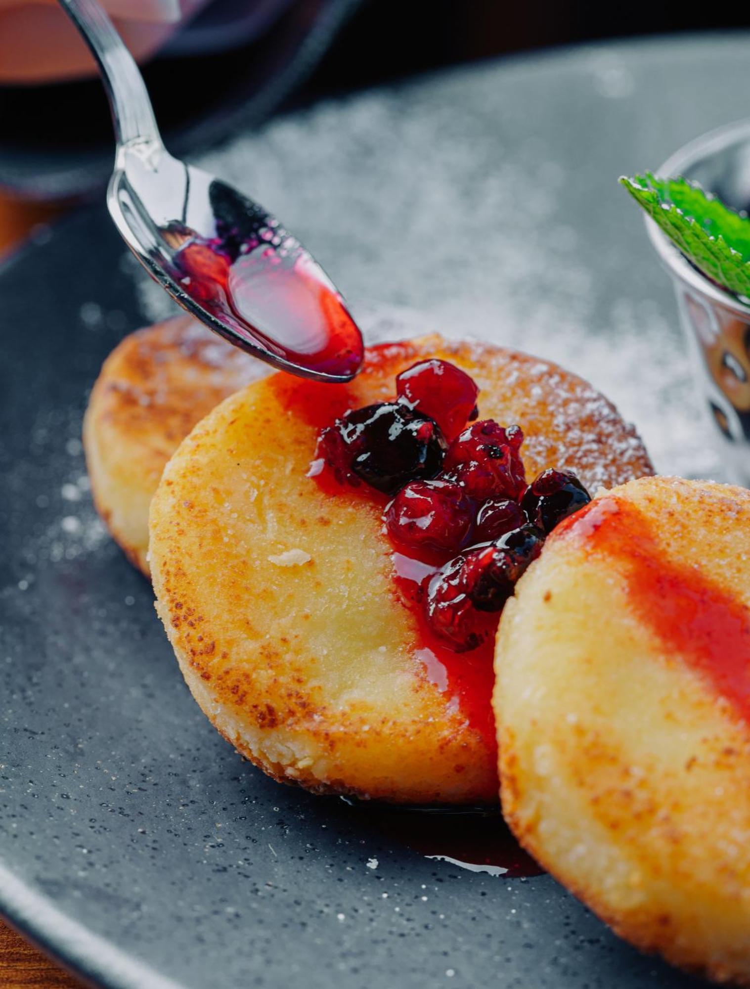 Tapis Rouge Design Boutique Hotel Batumi Ngoại thất bức ảnh Poffertjes with jam
